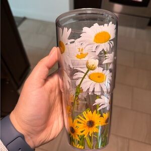 Tervis Floral Tumbler with White and Yellow Daisies